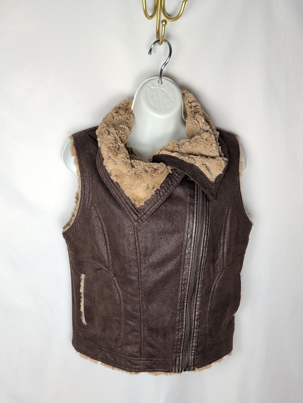 Olive and Oak Faux Suede Sherpa-lined Asymmetrical Moto Vest Size S/P
